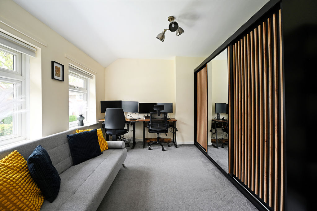 Raisen Hall Road Longley